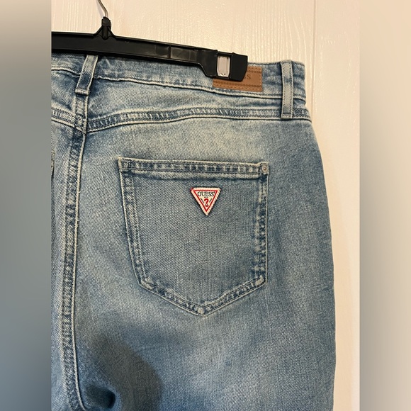 EUC | Guess | 1981 Straight | Light Blue Cropped Jeans - Picture 7 of 10